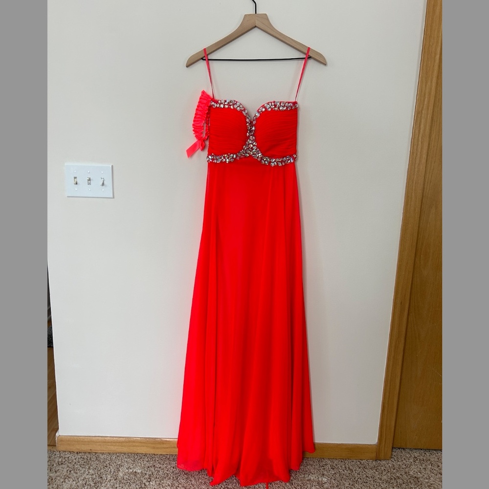 Xscape by Joanna Chen Formal Gown